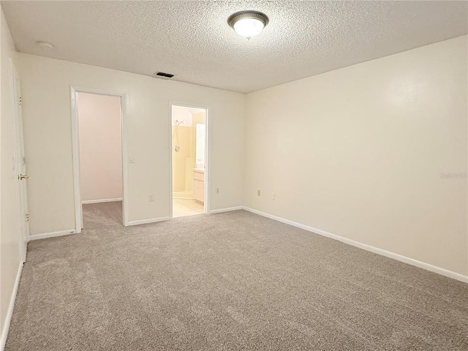 For Sale: $169,000 (2 beds, 2 baths, 1071 Square Feet)