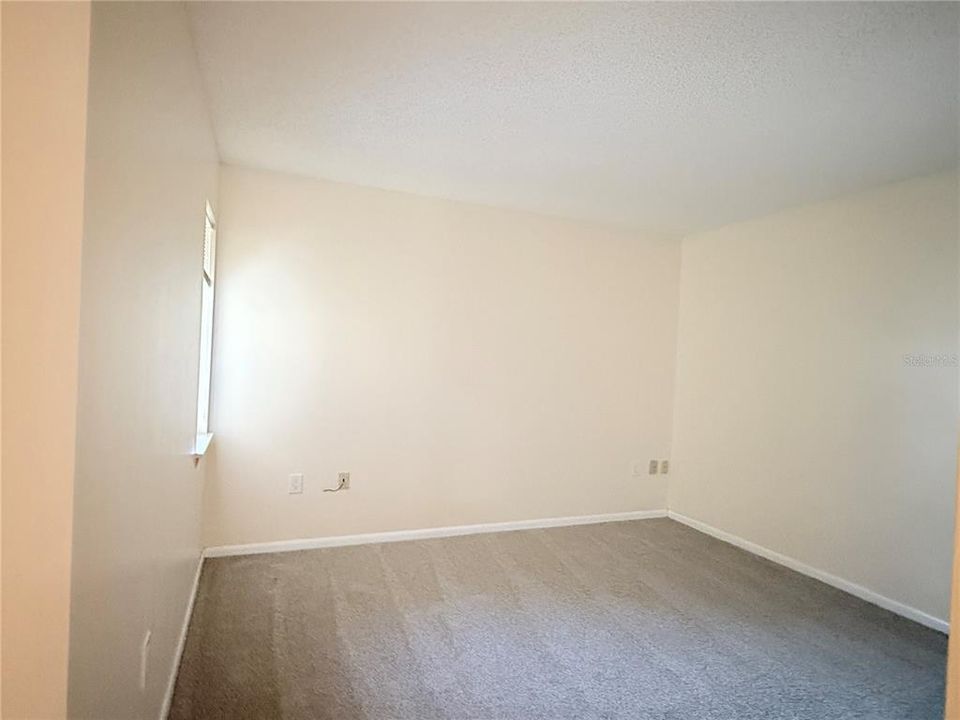 For Sale: $169,000 (2 beds, 2 baths, 1071 Square Feet)
