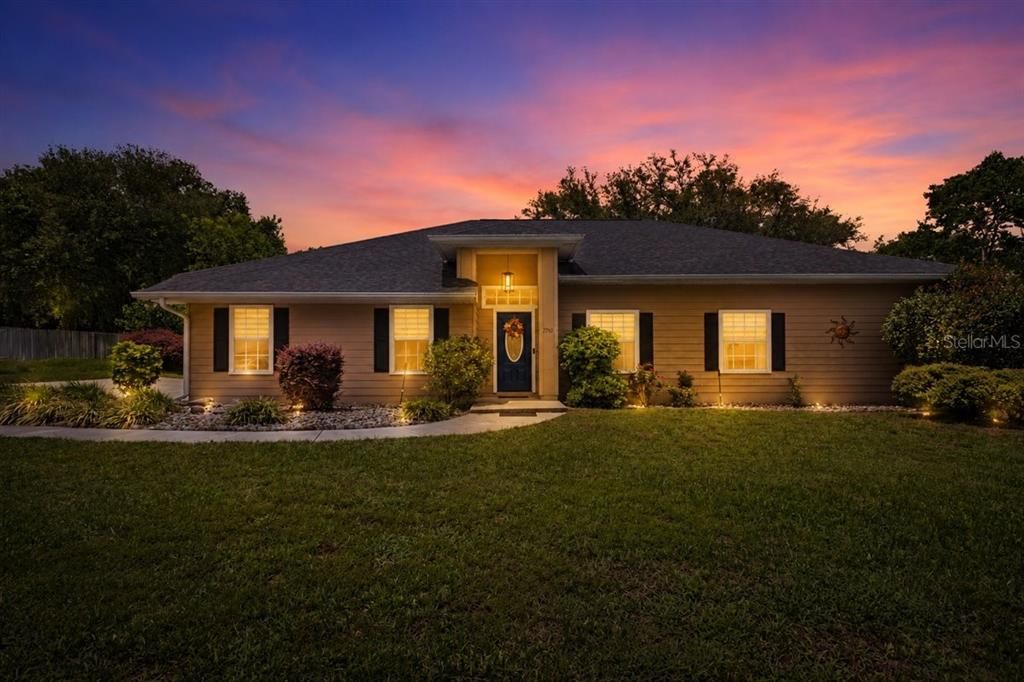 For Sale: $475,000 (4 beds, 2 baths, 2736 Square Feet)