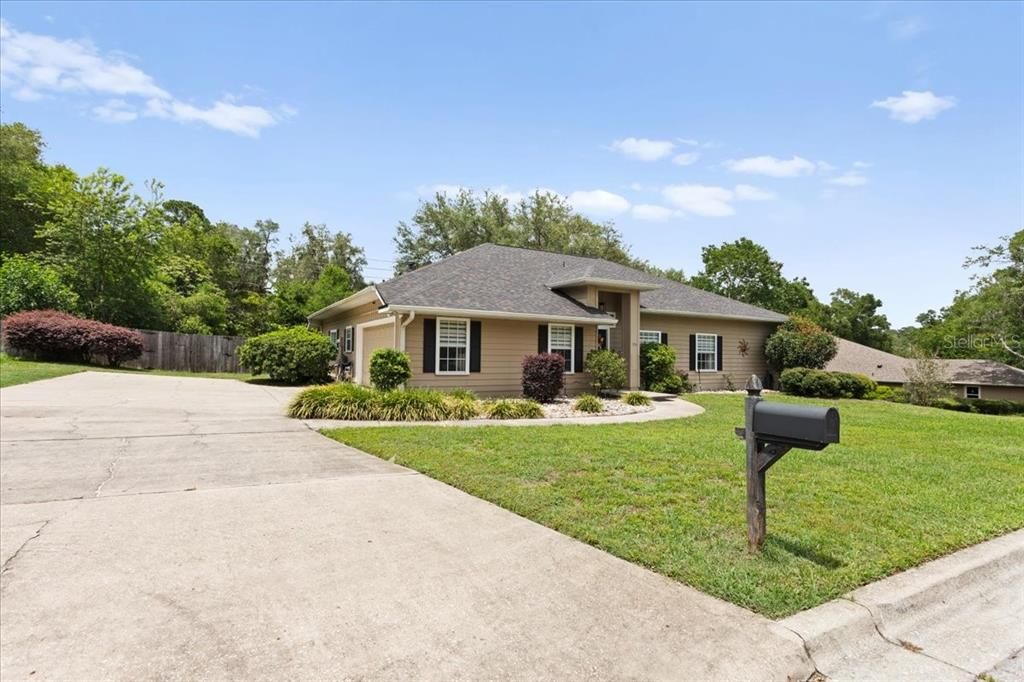 For Sale: $475,000 (4 beds, 2 baths, 2736 Square Feet)