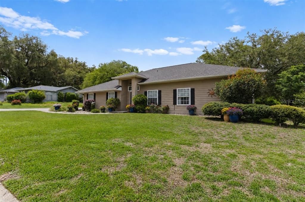 For Sale: $475,000 (4 beds, 2 baths, 2736 Square Feet)