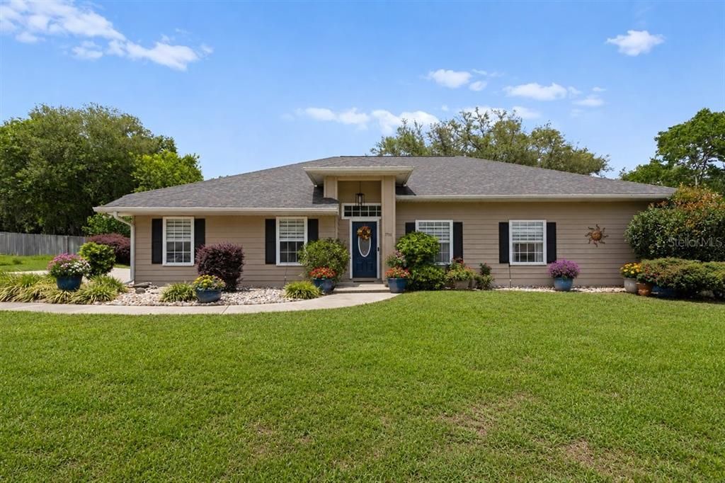 For Sale: $475,000 (4 beds, 2 baths, 2736 Square Feet)