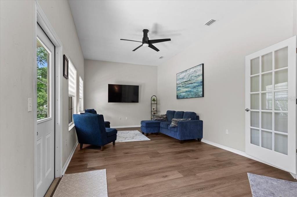 For Sale: $475,000 (4 beds, 2 baths, 2736 Square Feet)