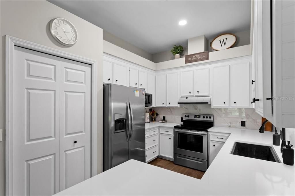 For Sale: $475,000 (4 beds, 2 baths, 2736 Square Feet)