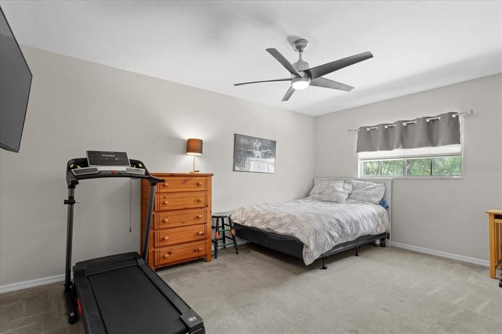 For Sale: $475,000 (4 beds, 2 baths, 2736 Square Feet)
