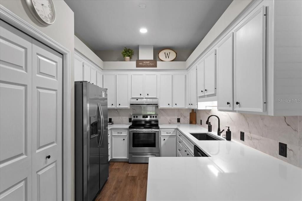 For Sale: $475,000 (4 beds, 2 baths, 2736 Square Feet)