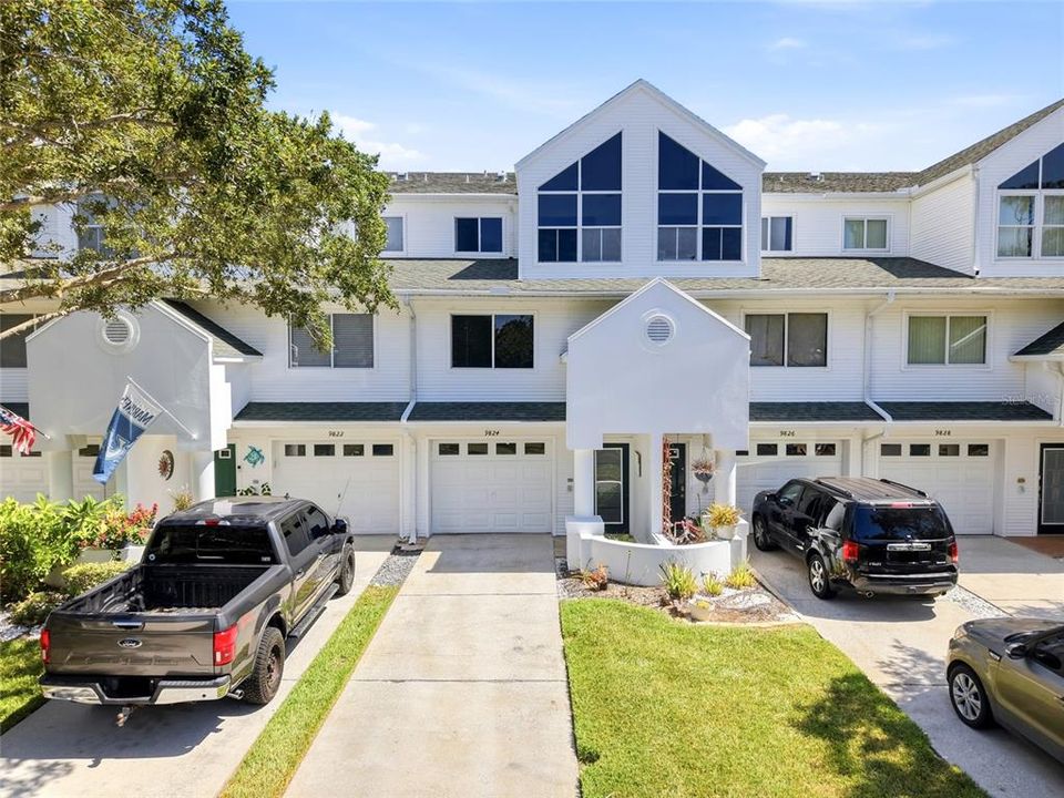 En Venta: $349,900 (3 camas, 3 baños, 1749 Pies cuadrados)
