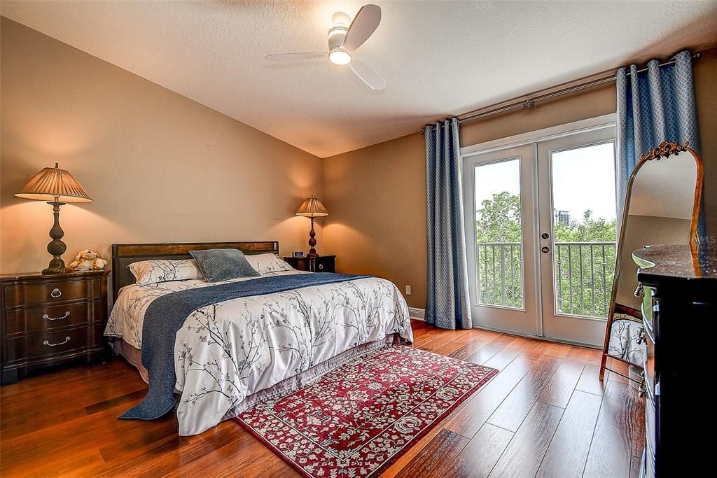На продажу: $449,900 (3 спален, 2 ванн, 1990 Квадратных фут)