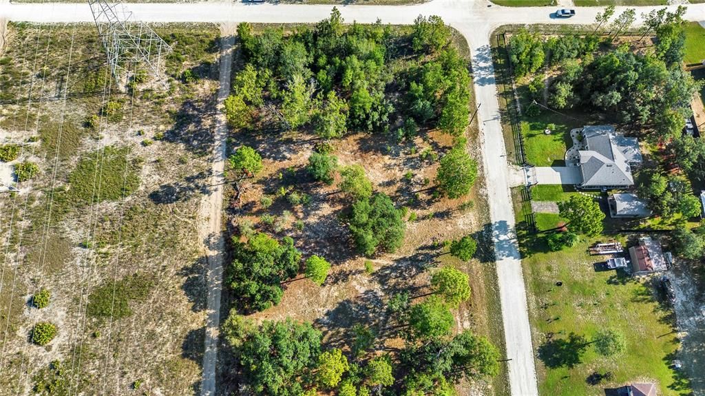 На продажу: $48,000 (0.46 acres)