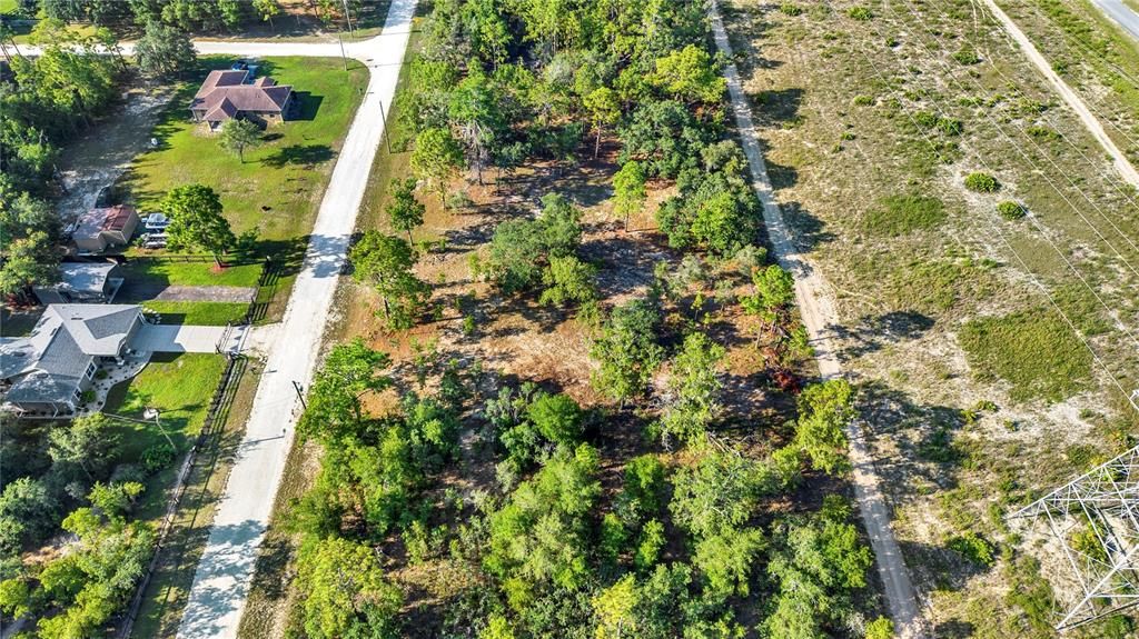 На продажу: $48,000 (0.46 acres)