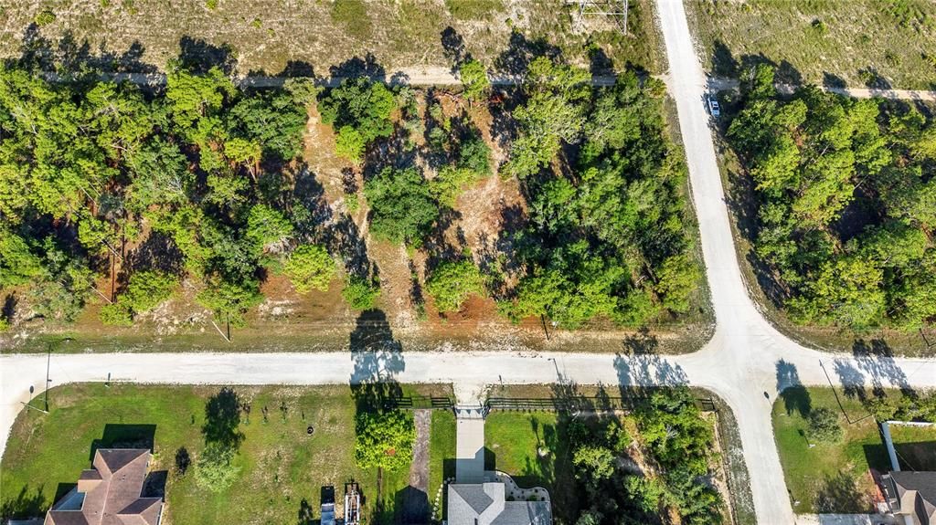 На продажу: $48,000 (0.46 acres)