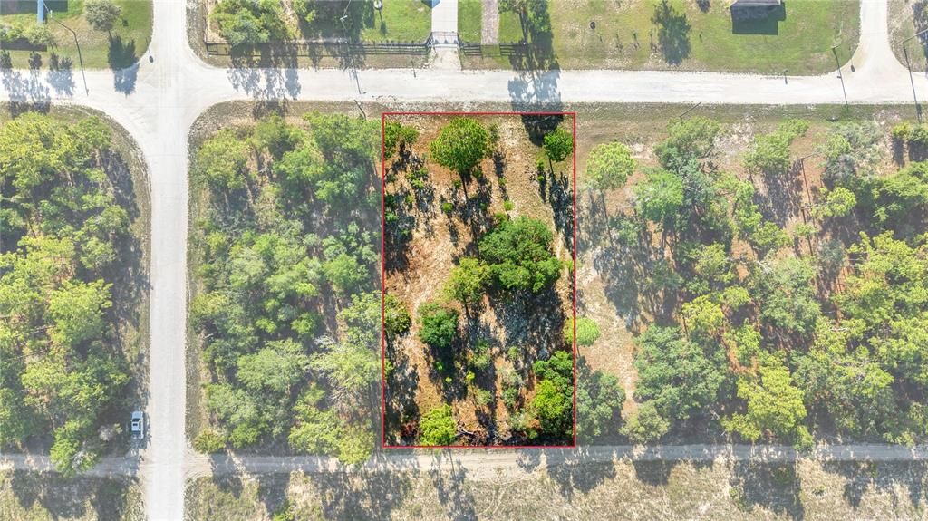 На продажу: $48,000 (0.46 acres)
