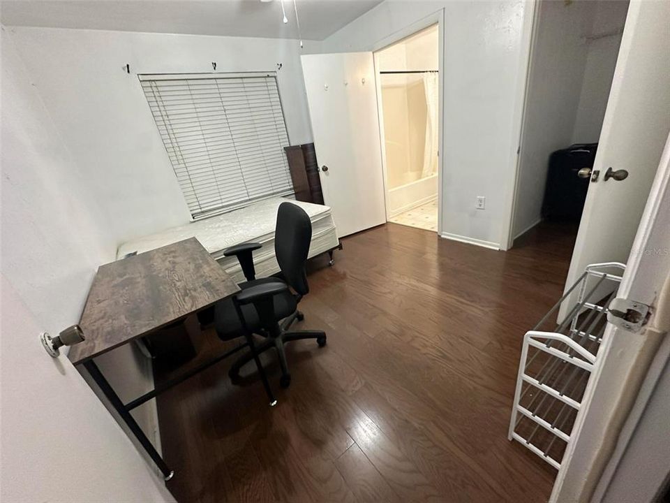 For Sale: $178,000 (4 beds, 4 baths, 1177 Square Feet)