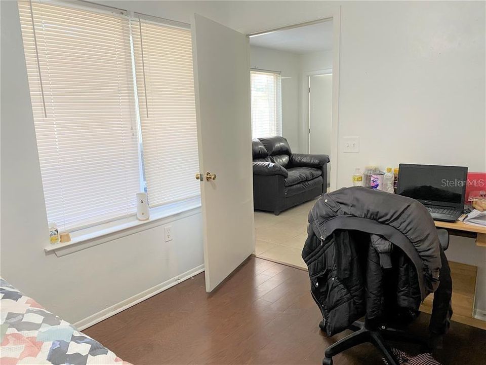 For Sale: $178,000 (4 beds, 4 baths, 1177 Square Feet)