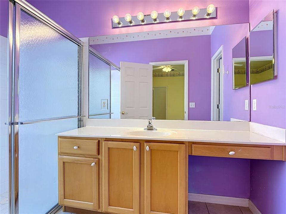 For Sale: $230,000 (2 beds, 2 baths, 1317 Square Feet)