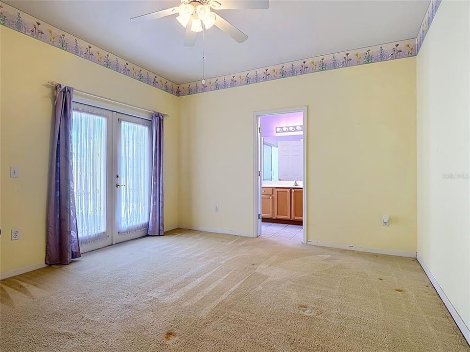 For Sale: $230,000 (2 beds, 2 baths, 1317 Square Feet)