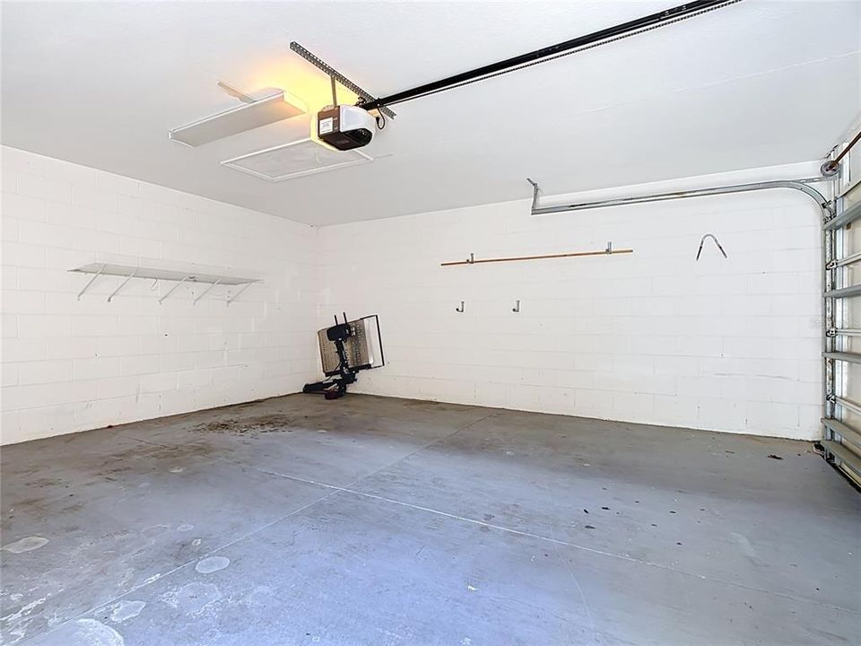 For Sale: $230,000 (2 beds, 2 baths, 1317 Square Feet)