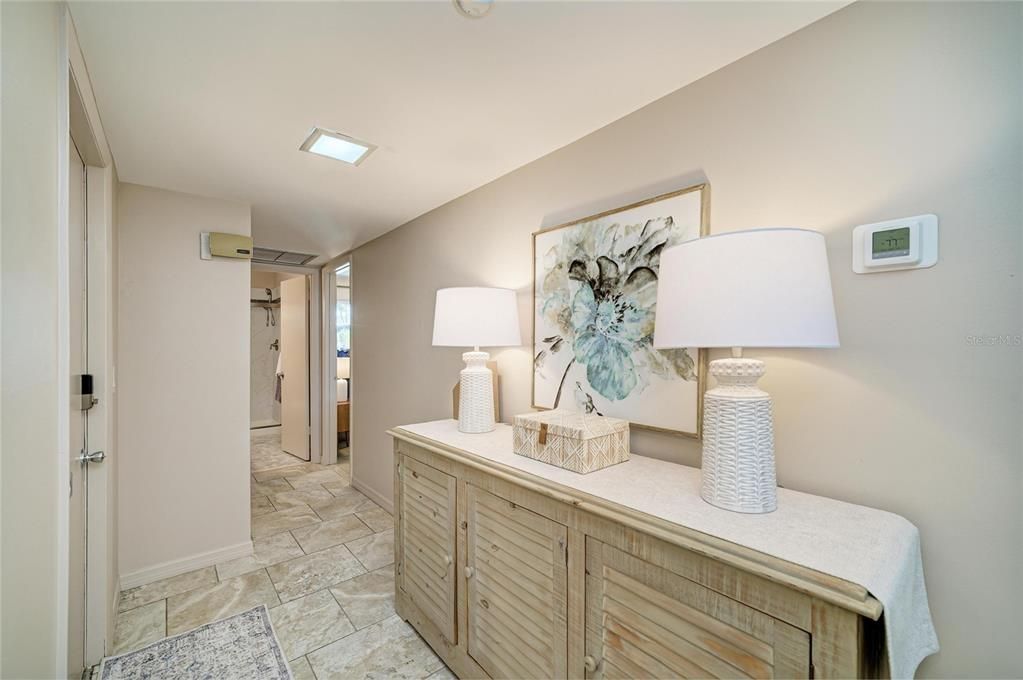 For Sale: $245,000 (2 beds, 2 baths, 1372 Square Feet)