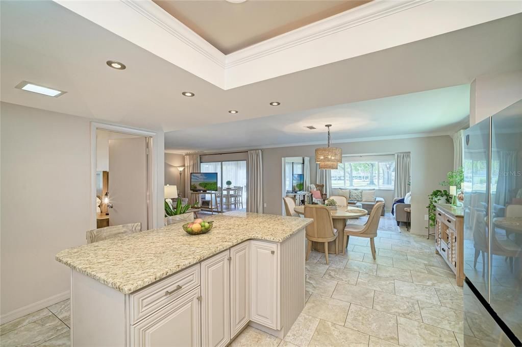 For Sale: $245,000 (2 beds, 2 baths, 1372 Square Feet)