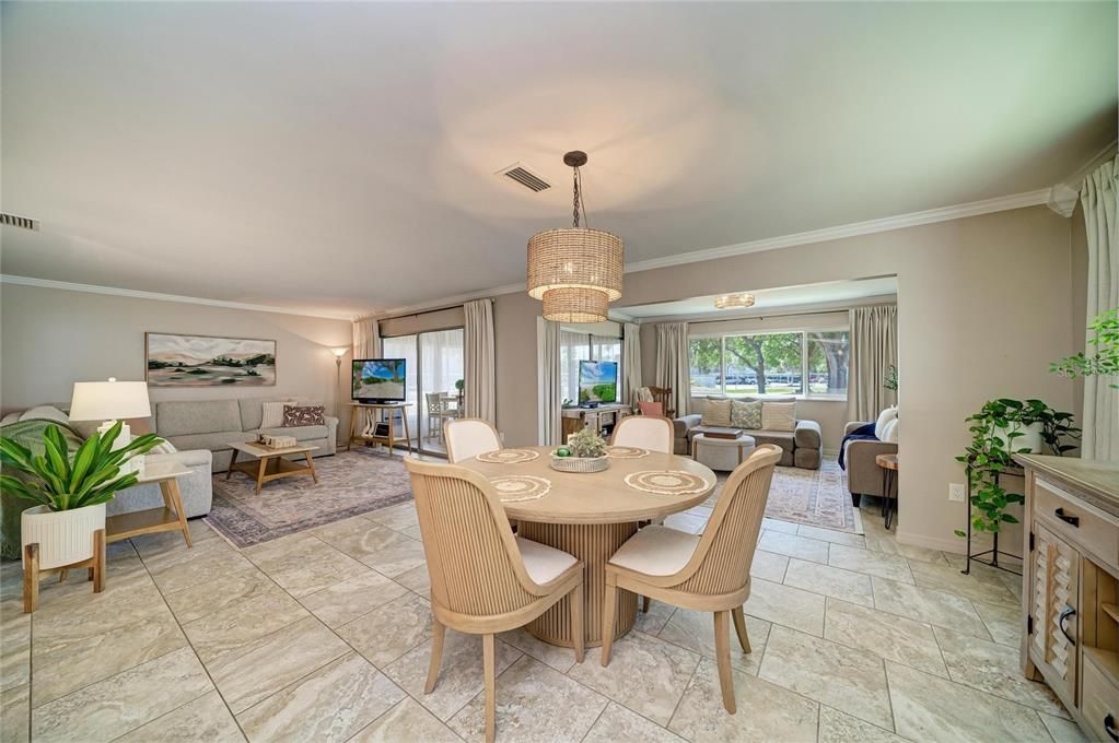 For Sale: $245,000 (2 beds, 2 baths, 1372 Square Feet)