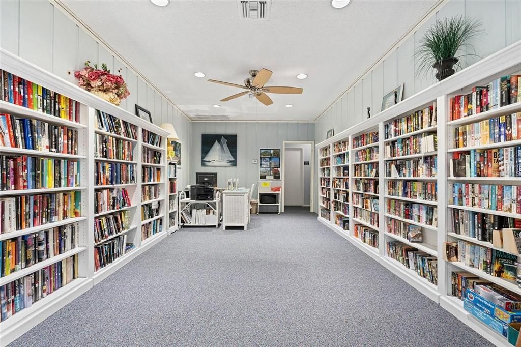 For Sale: $245,000 (2 beds, 2 baths, 1372 Square Feet)