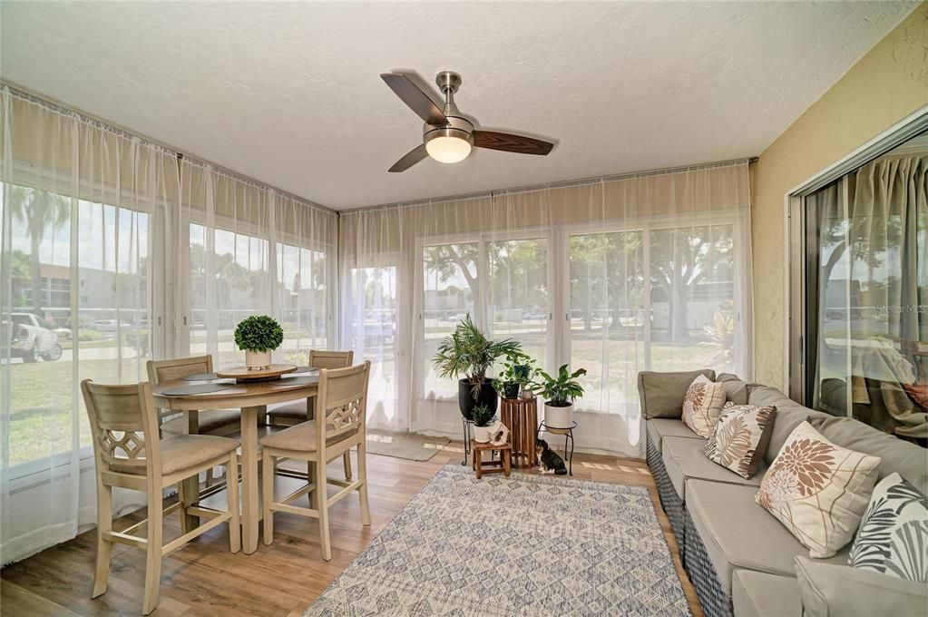 For Sale: $245,000 (2 beds, 2 baths, 1372 Square Feet)
