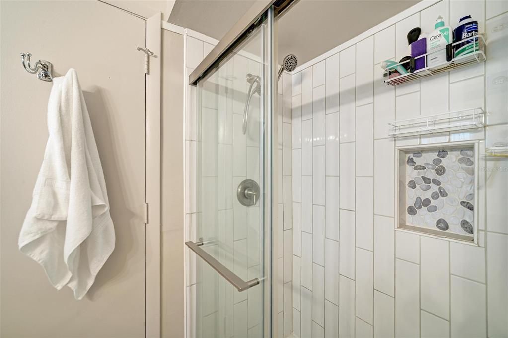 For Sale: $245,000 (2 beds, 2 baths, 1372 Square Feet)