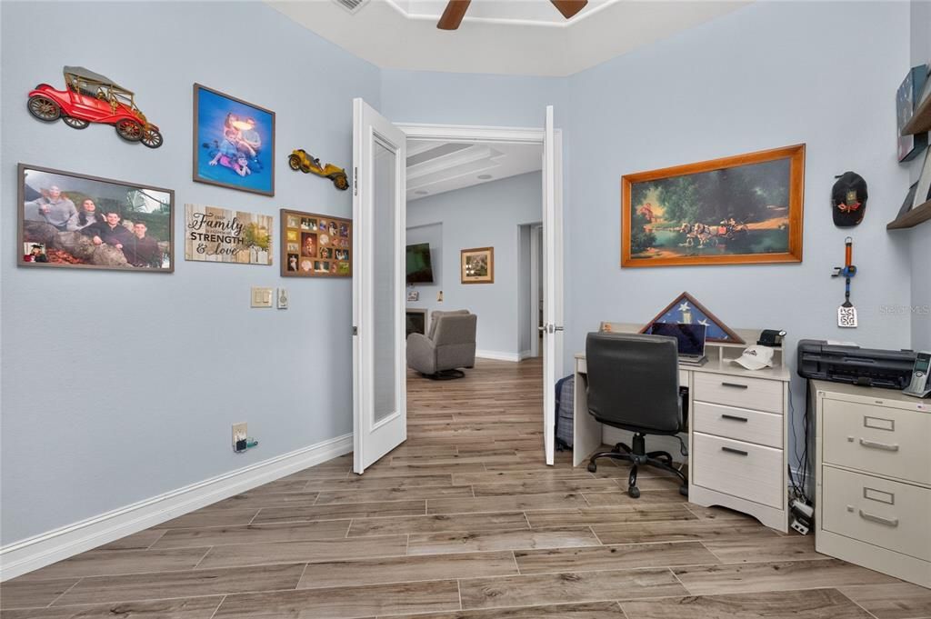 En Venta: $599,900 (3 camas, 3 baños, 2200 Pies cuadrados)