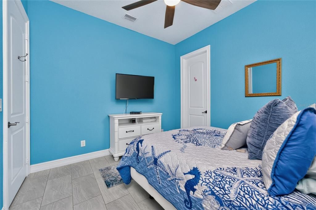 En Venta: $599,900 (3 camas, 3 baños, 2200 Pies cuadrados)