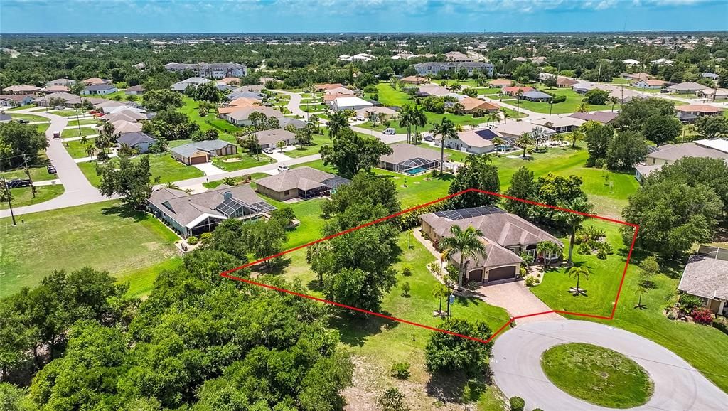 En Venta: $599,900 (3 camas, 3 baños, 2200 Pies cuadrados)