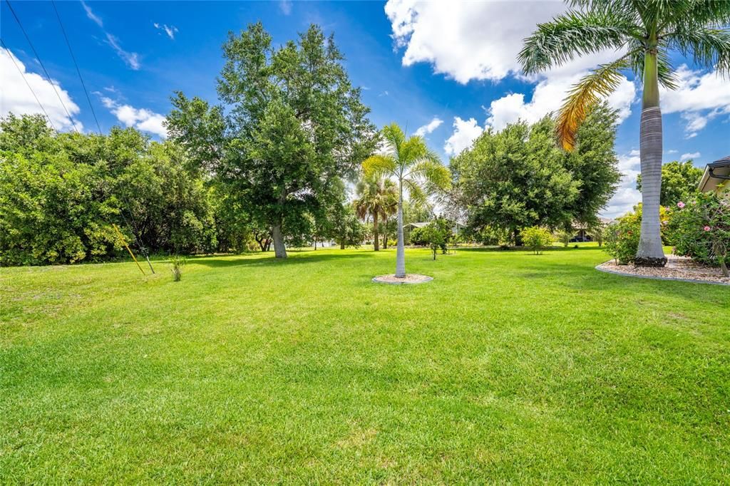 En Venta: $599,900 (3 camas, 3 baños, 2200 Pies cuadrados)