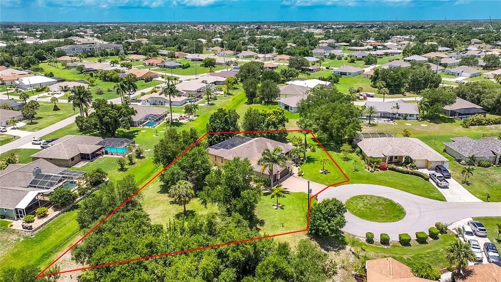 En Venta: $599,900 (3 camas, 3 baños, 2200 Pies cuadrados)