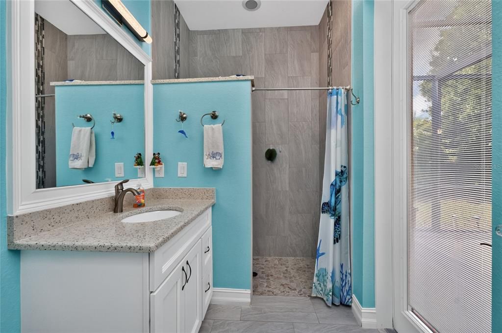 En Venta: $599,900 (3 camas, 3 baños, 2200 Pies cuadrados)