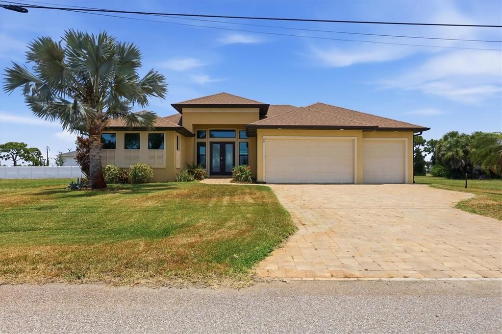 For Sale: $525,000 (3 beds, 2 baths, 1791 Square Feet)