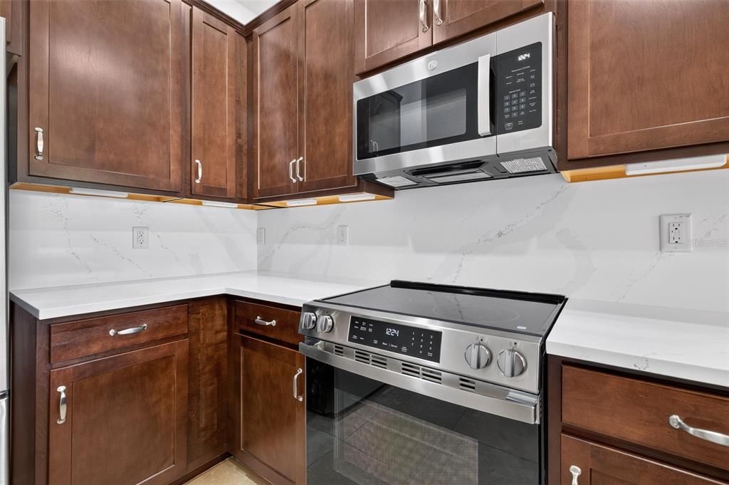 En Renta: $4,800 (3 camas, 2 baños, 1995 Pies cuadrados)