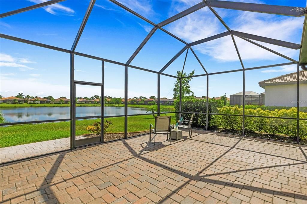 Activo con contrato: $465,000 (3 camas, 2 baños, 1669 Pies cuadrados)