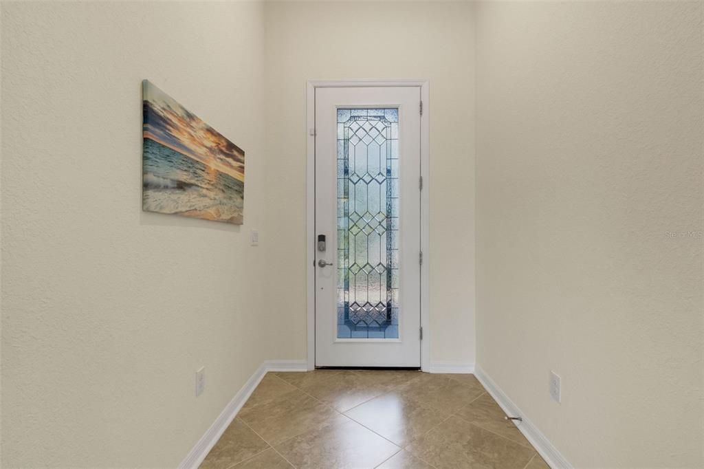 Activo con contrato: $465,000 (3 camas, 2 baños, 1669 Pies cuadrados)