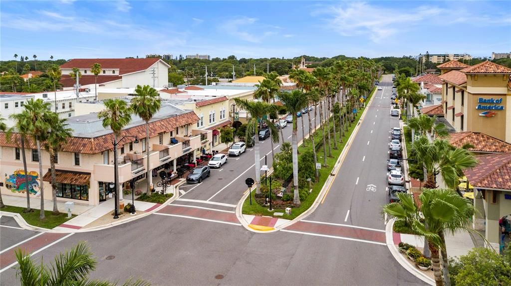 Activo con contrato: $465,000 (3 camas, 2 baños, 1669 Pies cuadrados)