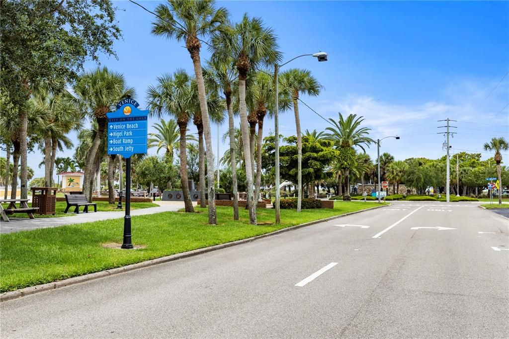 Activo con contrato: $465,000 (3 camas, 2 baños, 1669 Pies cuadrados)