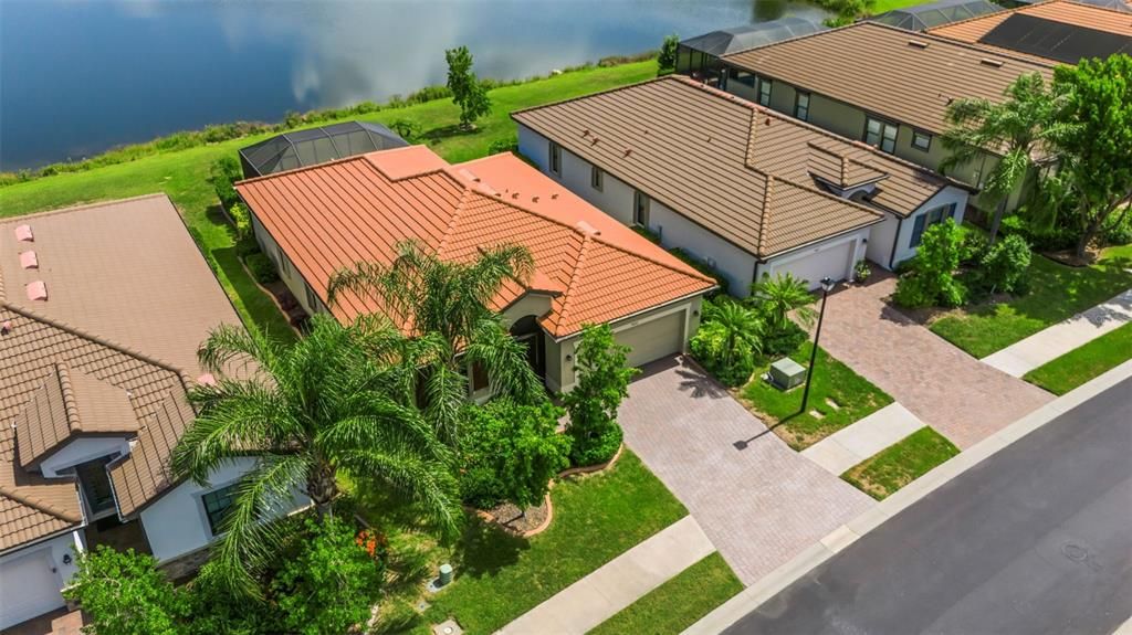 Activo con contrato: $465,000 (3 camas, 2 baños, 1669 Pies cuadrados)