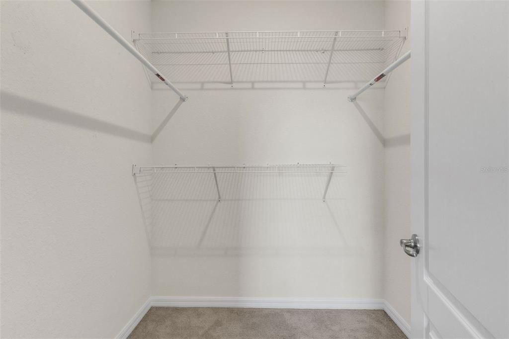 Activo con contrato: $465,000 (3 camas, 2 baños, 1669 Pies cuadrados)