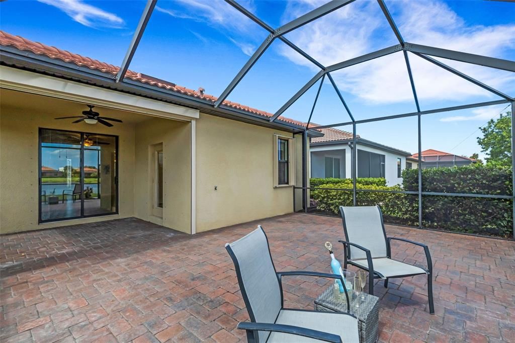 Activo con contrato: $465,000 (3 camas, 2 baños, 1669 Pies cuadrados)