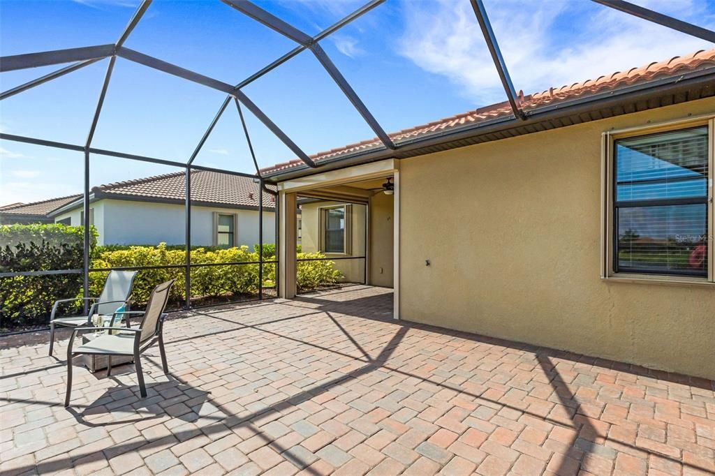 Activo con contrato: $465,000 (3 camas, 2 baños, 1669 Pies cuadrados)