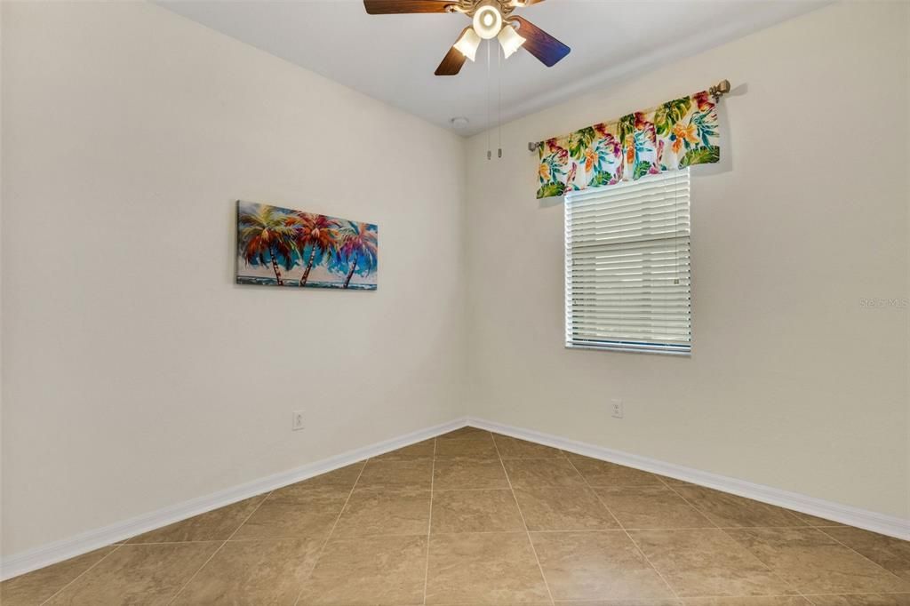 Activo con contrato: $465,000 (3 camas, 2 baños, 1669 Pies cuadrados)