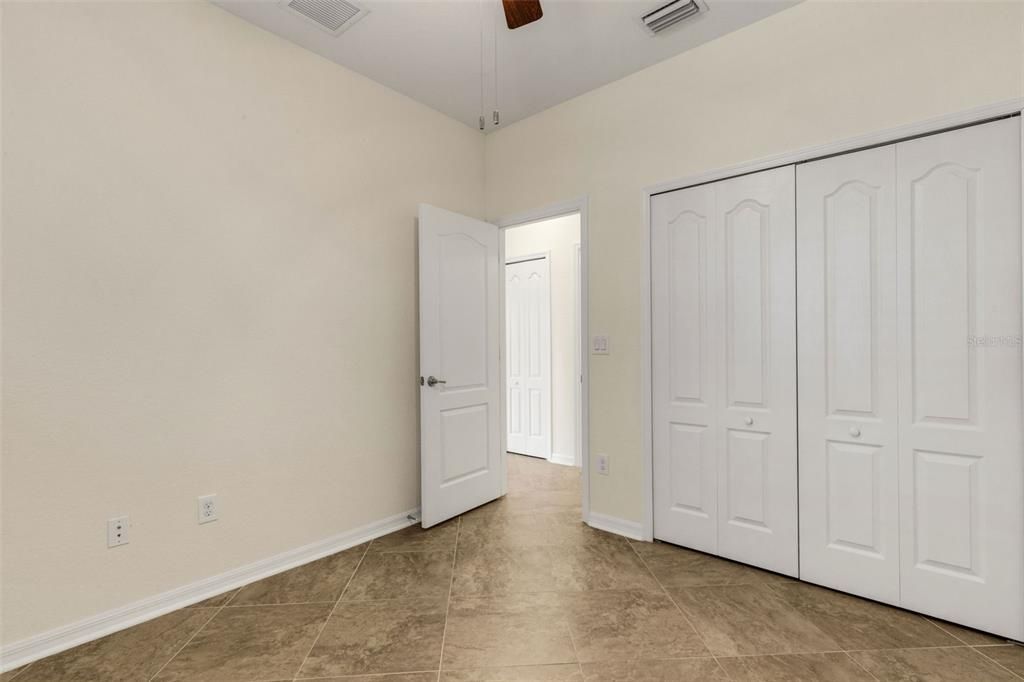 Activo con contrato: $465,000 (3 camas, 2 baños, 1669 Pies cuadrados)