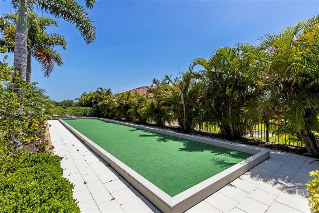Activo con contrato: $465,000 (3 camas, 2 baños, 1669 Pies cuadrados)