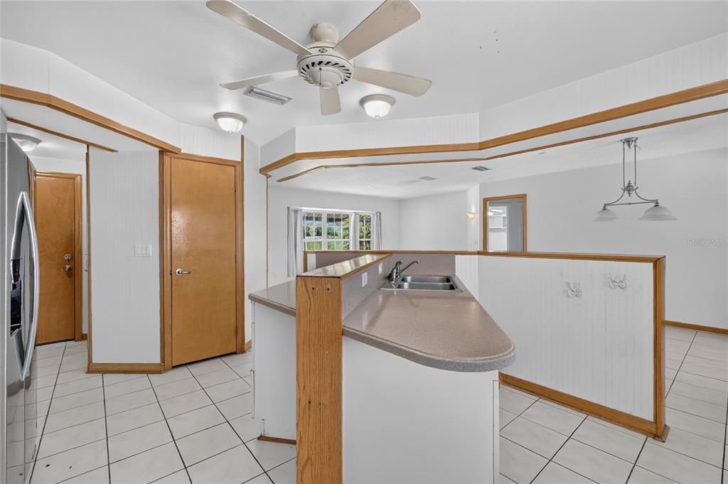 En Venta: $279,900 (3 camas, 2 baños, 1622 Pies cuadrados)