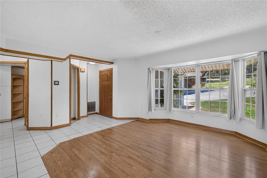 En Venta: $279,900 (3 camas, 2 baños, 1622 Pies cuadrados)