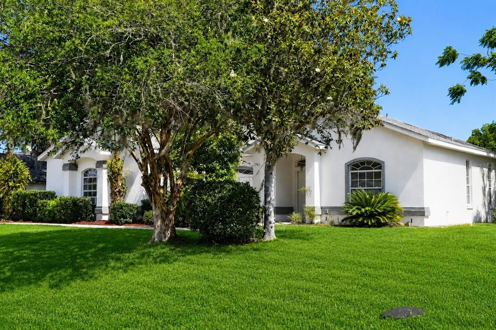 For Sale: $274,000 (3 beds, 2 baths, 1789 Square Feet)