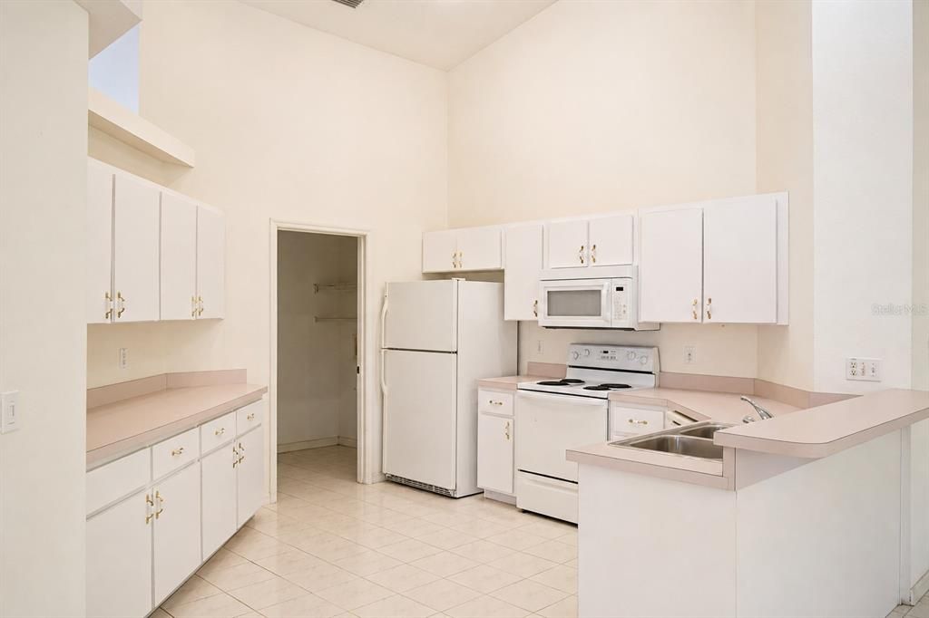 For Sale: $274,000 (3 beds, 2 baths, 1789 Square Feet)